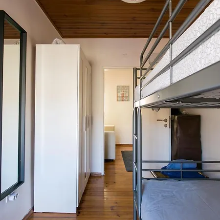 Down Chiado Easy ליסבון