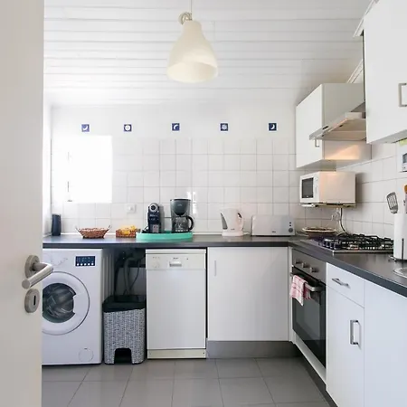 Down Chiado Easy Lizbona