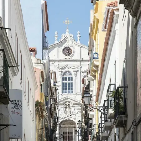 Down Chiado Easy Апартаменты Лиссабон